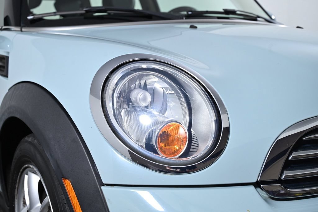 Used 2013 MINI Cooper Clubman FWD image 9
