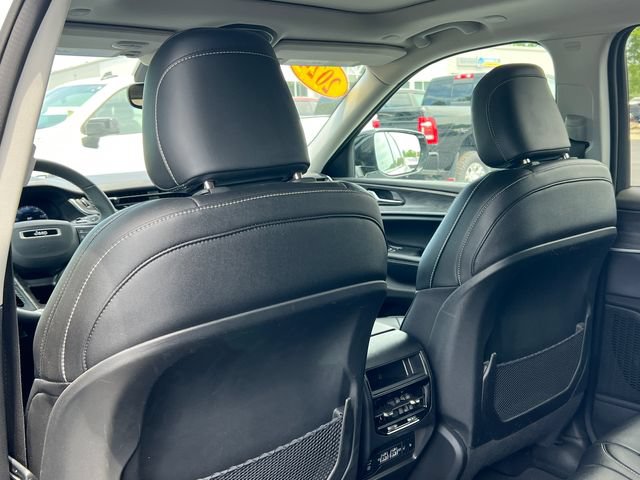 Certified 2024 Jeep Grand Cherokee Limited AWD/4WD image 40