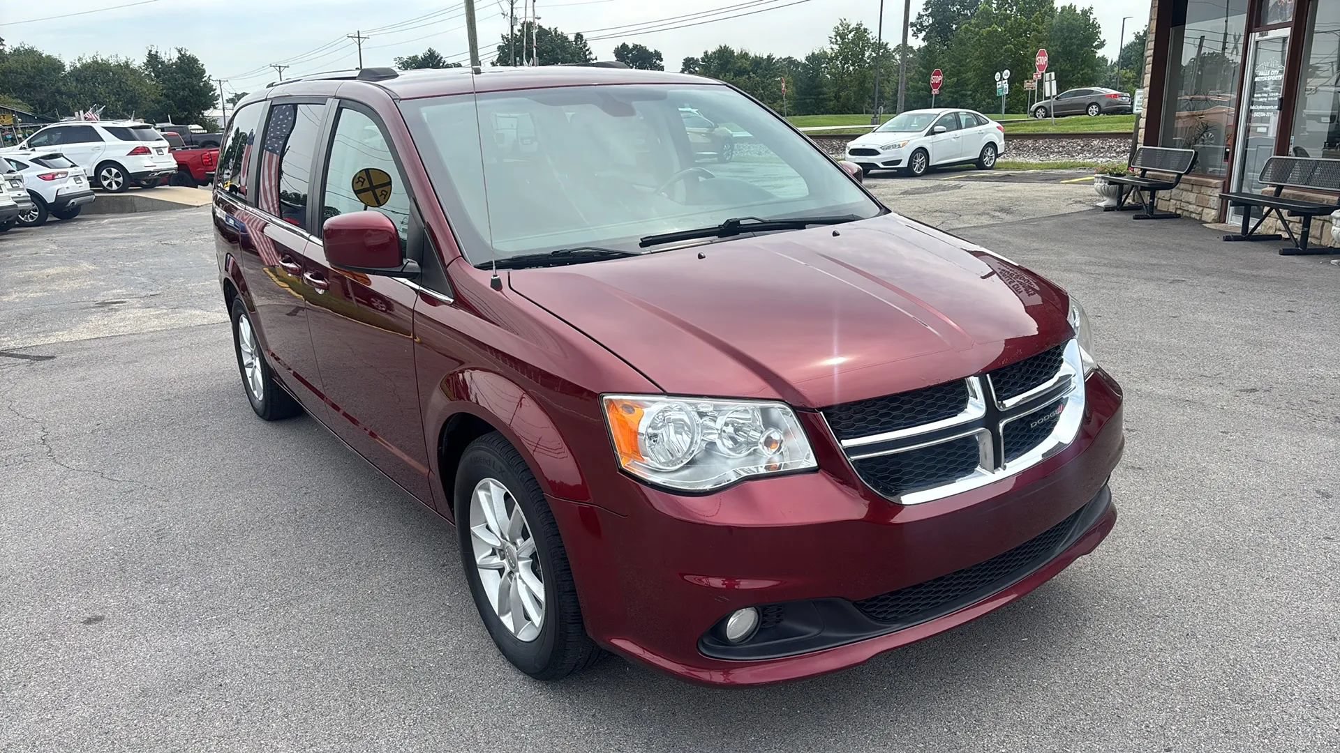 Used 2020 Dodge Grand Caravan SXT FWD image 22