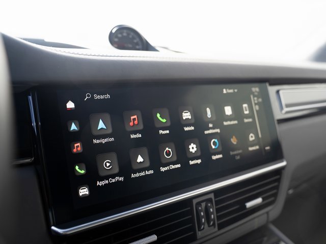 Certified 2022 Porsche Cayenne Turbo image 22