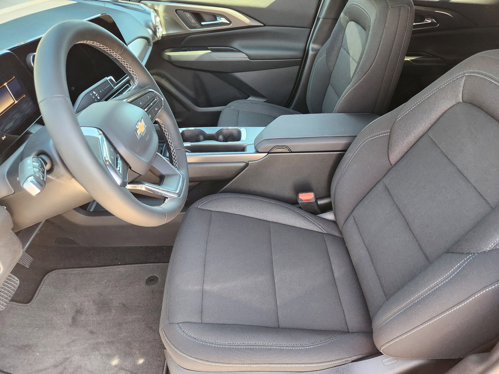 New 2026 Chevrolet Equinox EV LT w/ Comfort Package image 9
