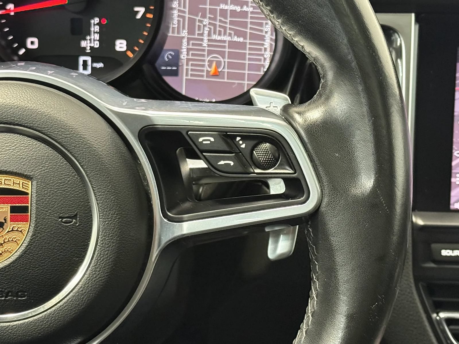 Used 2020 Porsche Macan AWD/4WD image 24