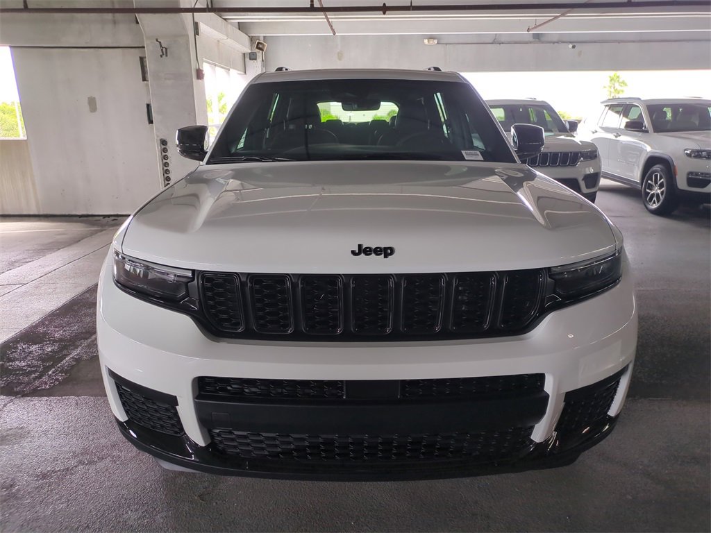 New 2025 Jeep Grand Cherokee L Altitude image 3