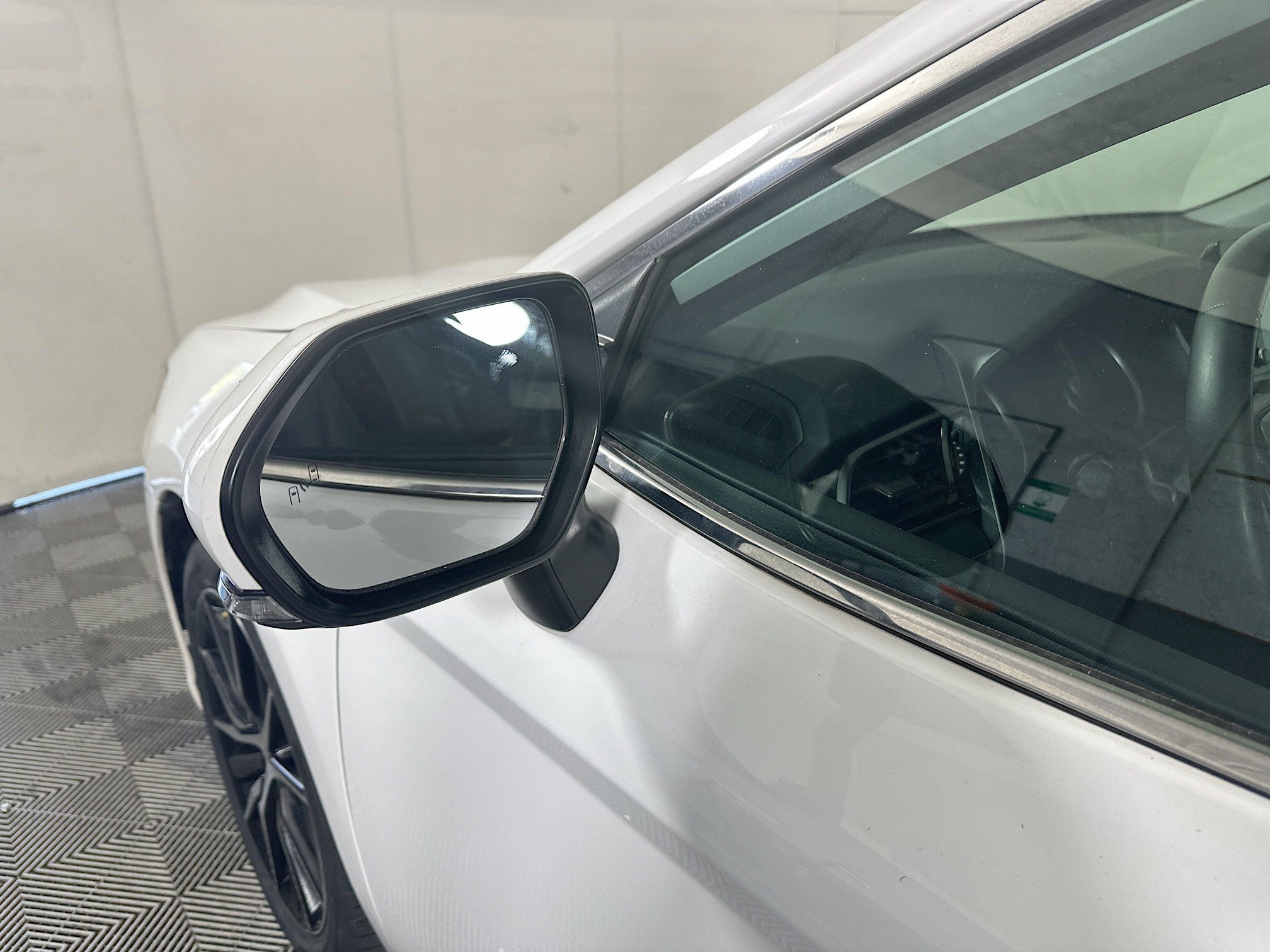 Used 2023 Toyota Camry SE w/ Convenience Package FWD image 10