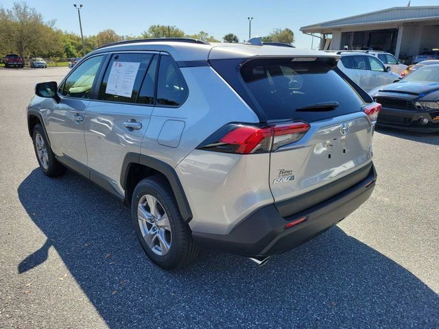 Used 2025 Toyota RAV4 XLE image 12