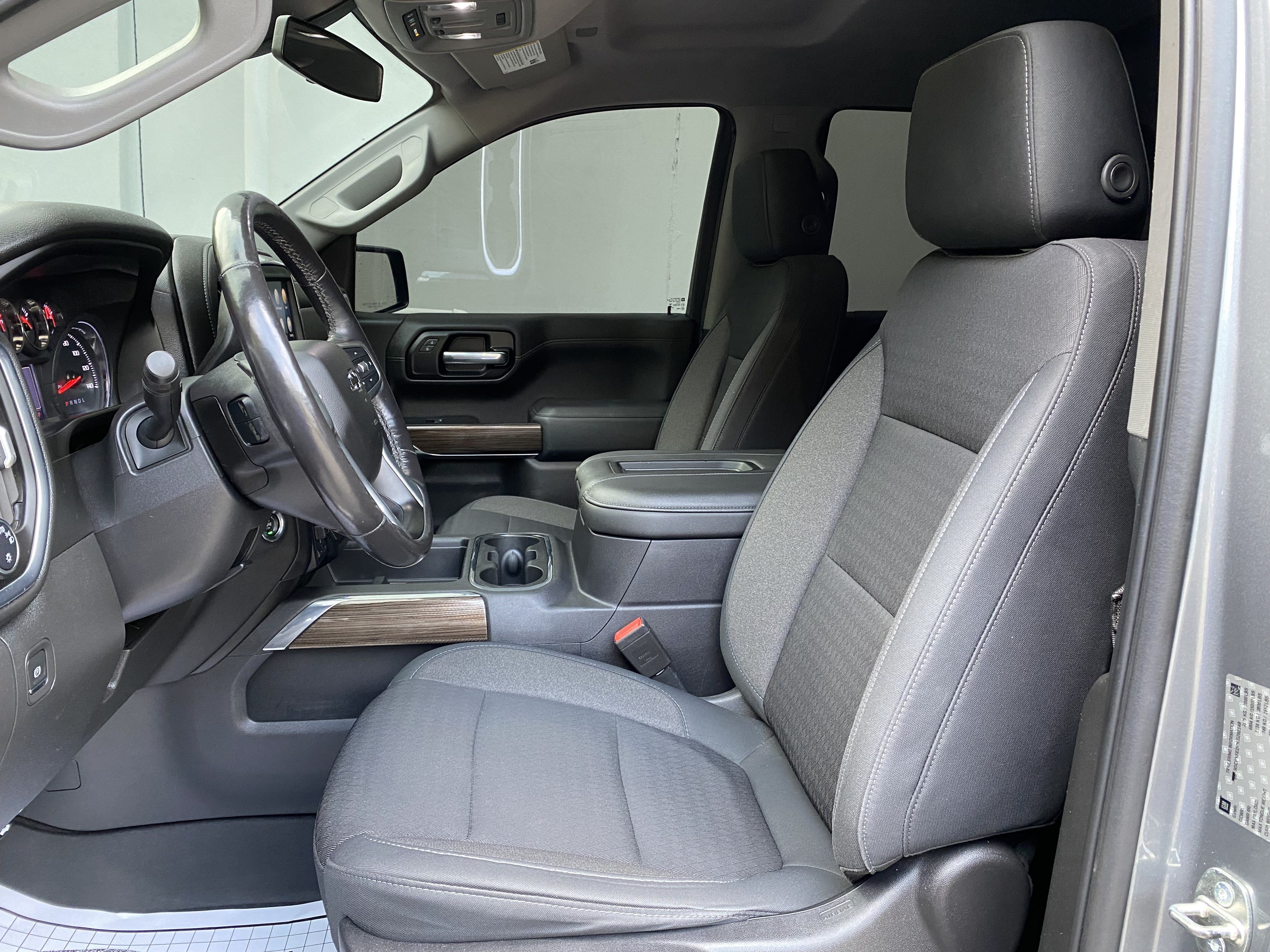 Used 2019 Chevrolet Silverado 1500 LT Trail Boss AWD/4WD image 16