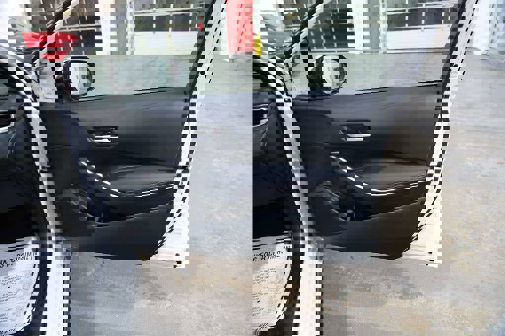 Used 2024 Toyota Corolla SE image 33