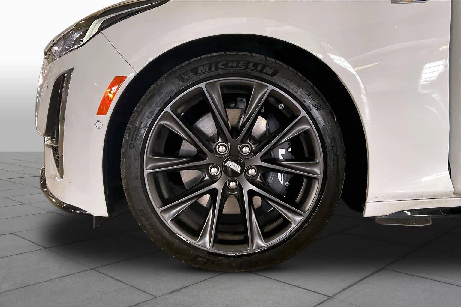 Used 2024 Cadillac CT5 V w/ Premium Package RWD image 10
