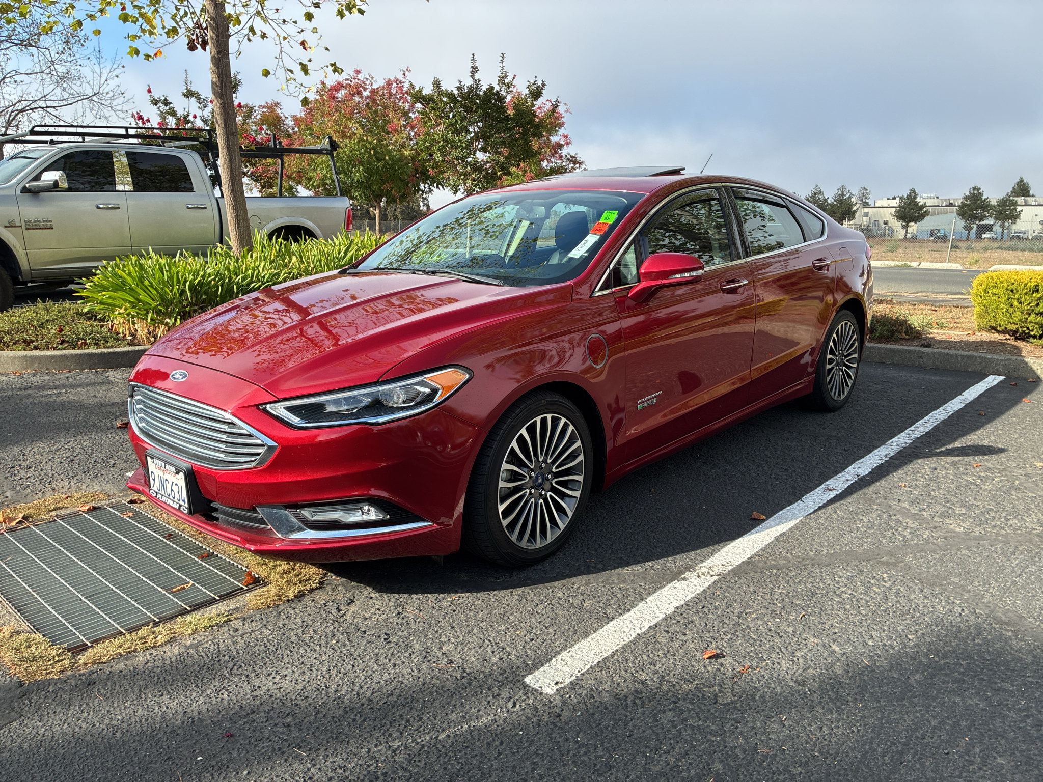 Used 2017 Ford Fusion Energi Titanium FWD image 2