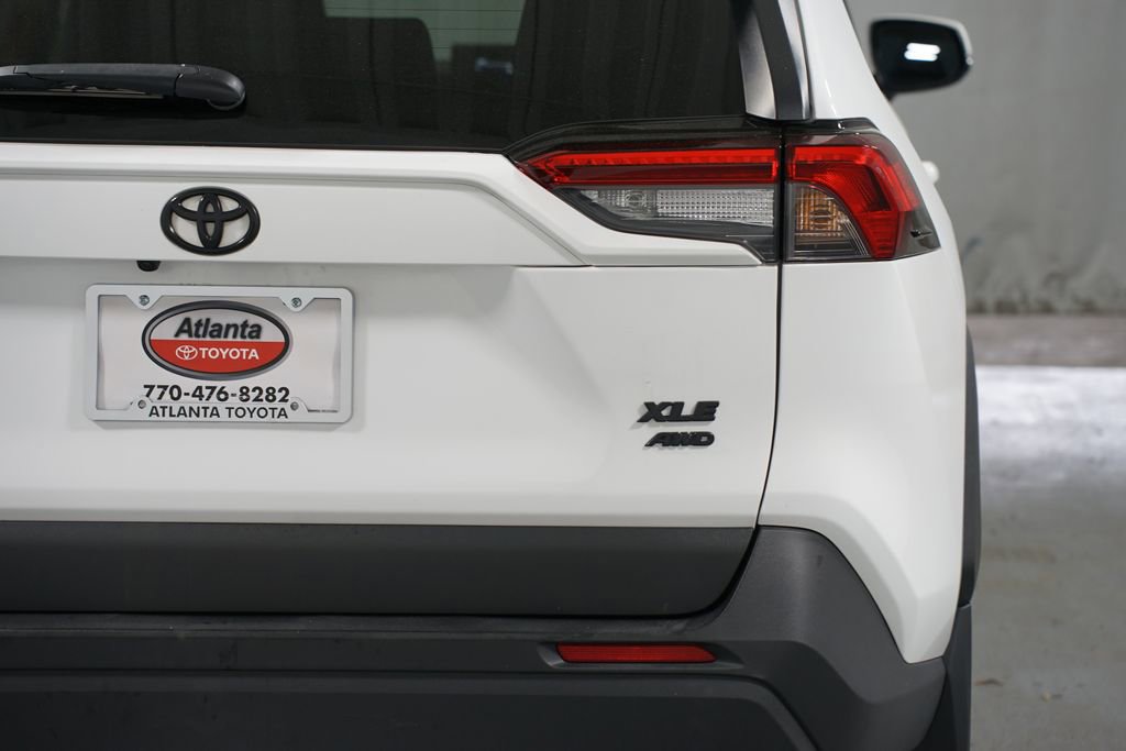 Certified 2022 Toyota RAV4 XLE w/ Convenience Package image 10