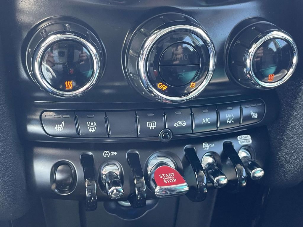 Used 2019 MINI Cooper S w/ Premium Package image 17