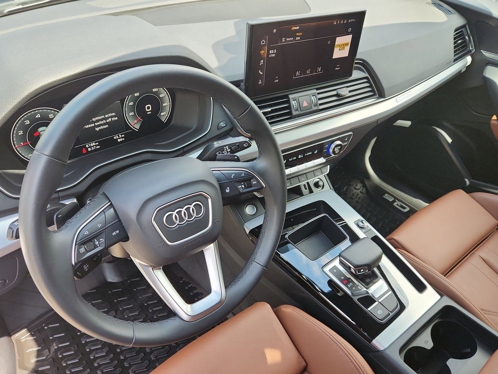 Certified 2025 Audi Q5 2.0T Premium w/ Convenience Plus Package image 10