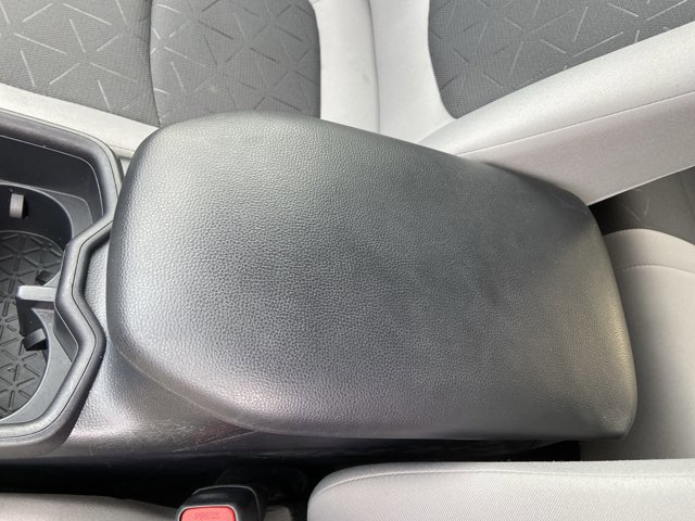 Used 2025 Toyota RAV4 XLE FWD image 41
