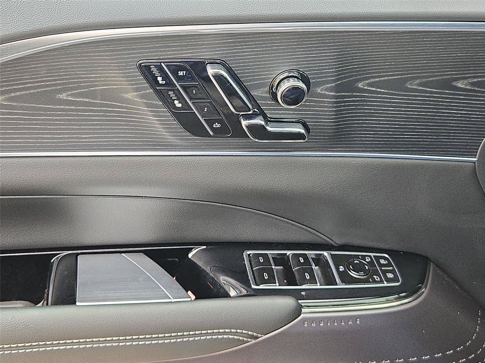 New 2025 Cadillac Lyriq Sport w/ LPO, Floor Liner Package AWD/4WD image 25