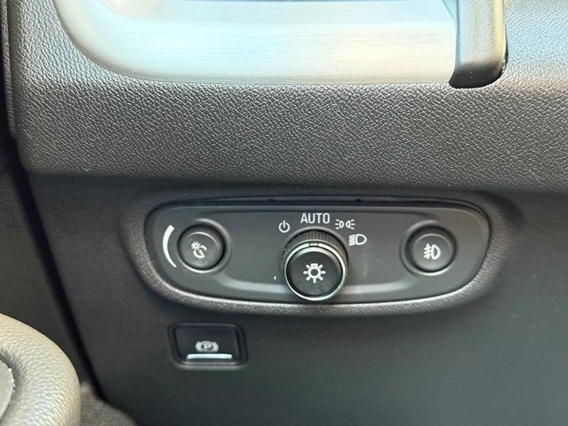Used 2019 GMC Terrain SLT w/ Preferred Package AWD/4WD image 29