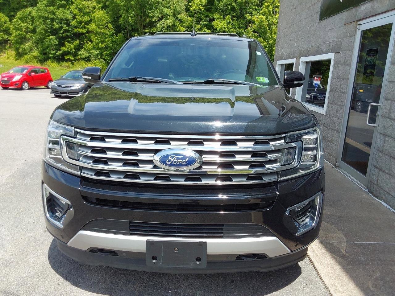 Used 2019 Ford Expedition Max Limited w/ Equipment Group 302A AWD/4WD image 9