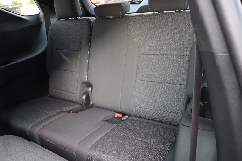 Used 2024 Chevrolet Traverse LS w/ Midnight/Sport Edition image 20