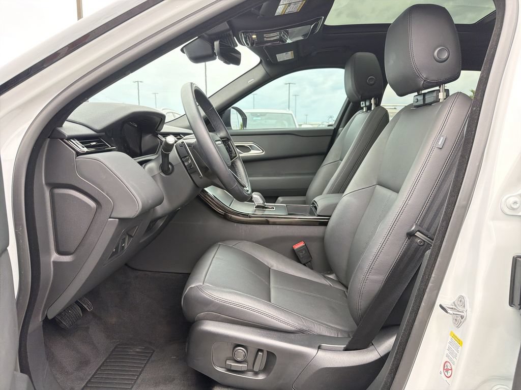 Used 2026 Land Rover Range Rover Velar S AWD/4WD image 3