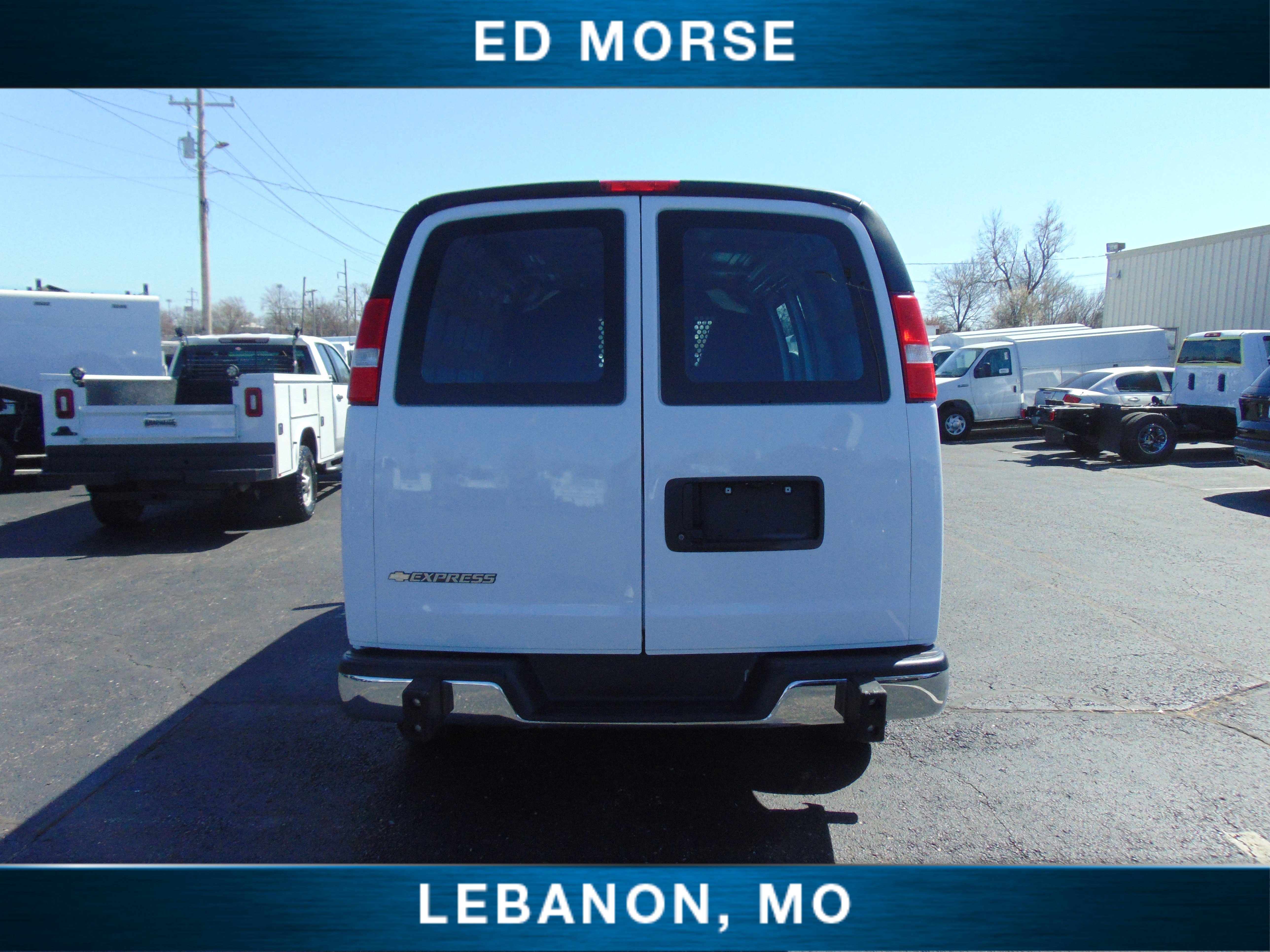 Used 2024 Chevrolet Express 2500 w/ Driver Convenience Package RWD image 5