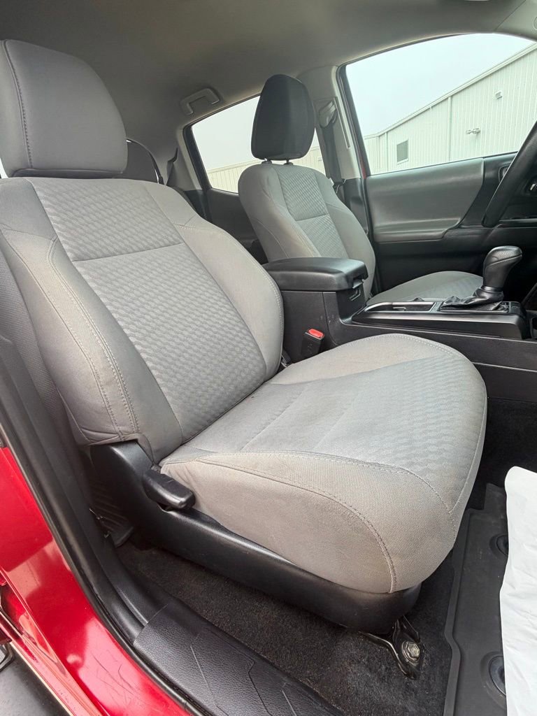 Used 2022 Toyota Tacoma SR image 15