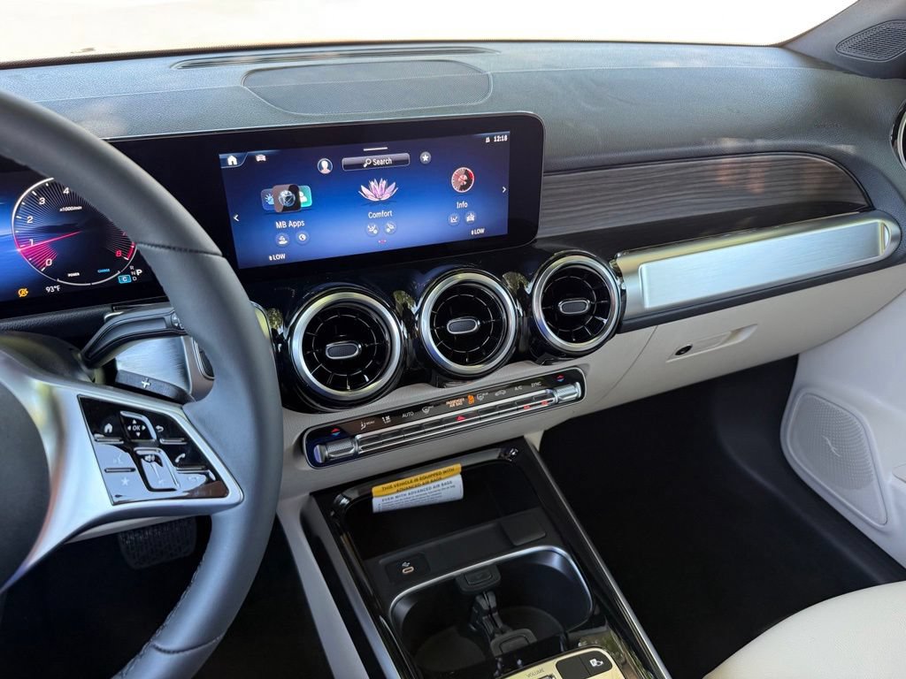 New 2026 Mercedes-Benz GLB 250 image 21