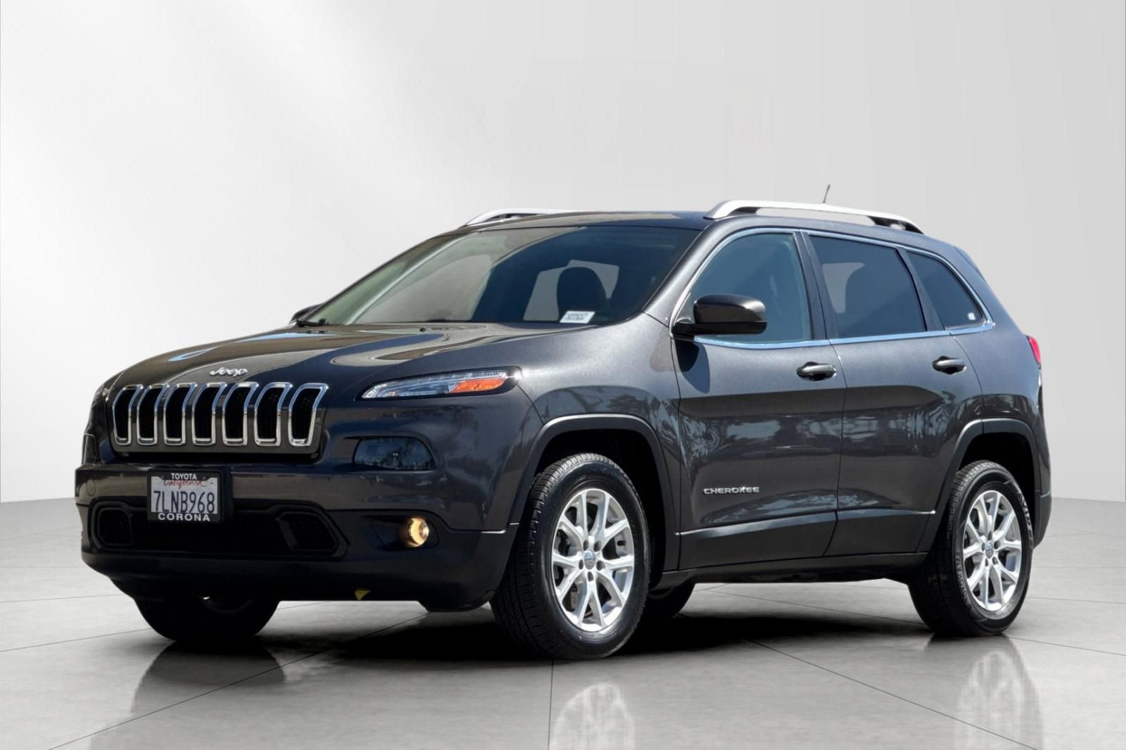 Used 2015 Jeep Cherokee Latitude w/ Comfort/Convenience Group image 7