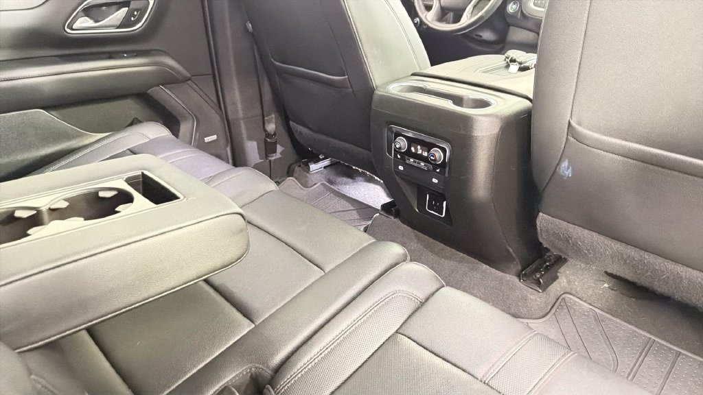 Certified 2022 Chevrolet Suburban RST w/ Sport Performance Package RWD image 35