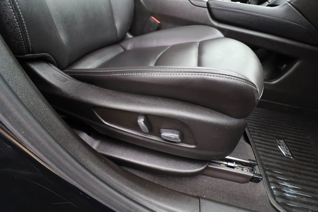 Used 2023 Cadillac XT6 Luxury image 44