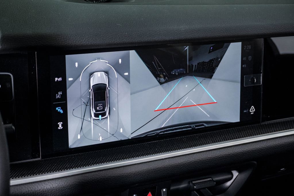 New 2026 Porsche Cayenne Coupe image 23