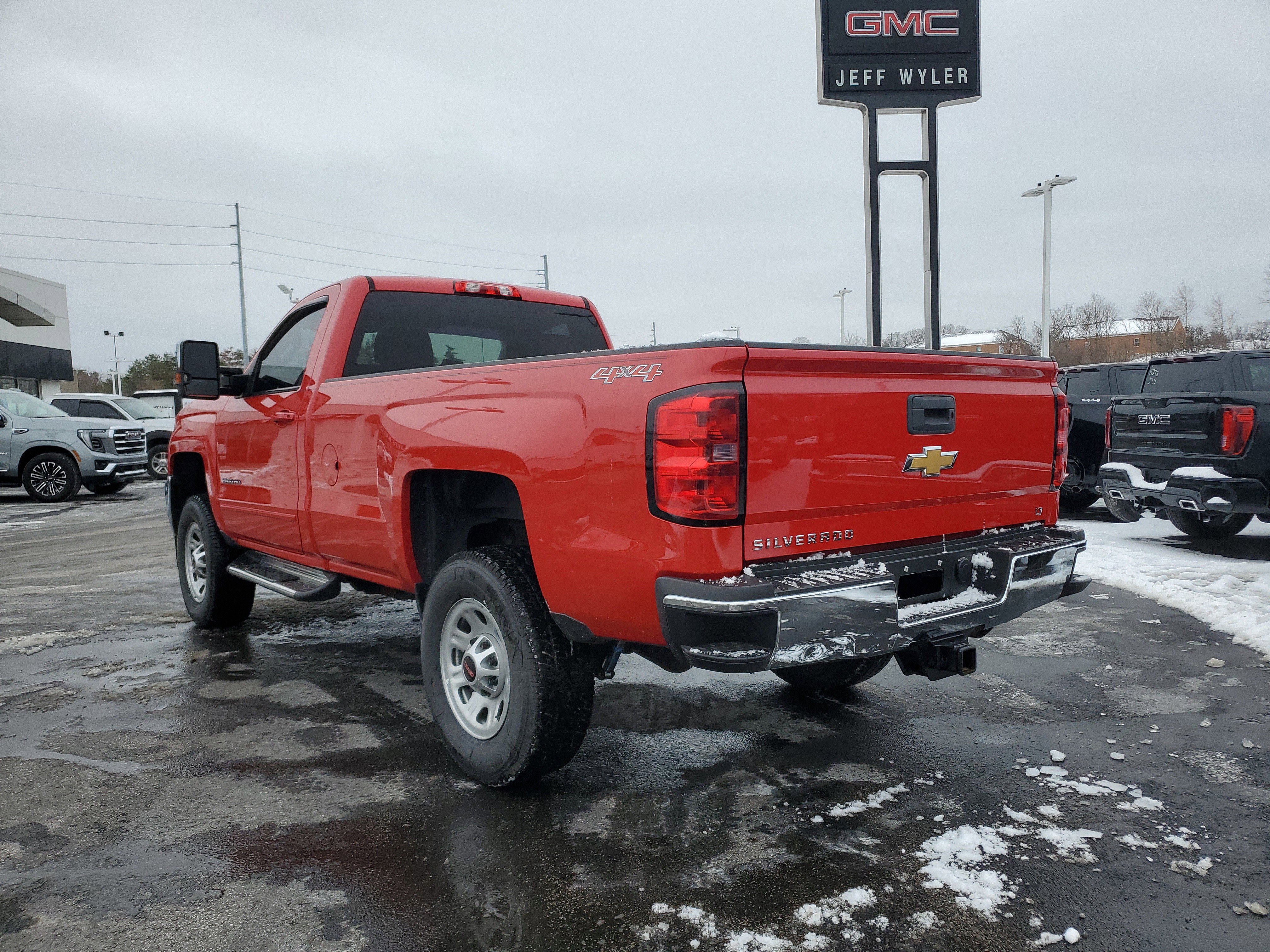 Used 2015 Chevrolet Silverado 2500 LT w/ Snow Plow Prep Package image 7