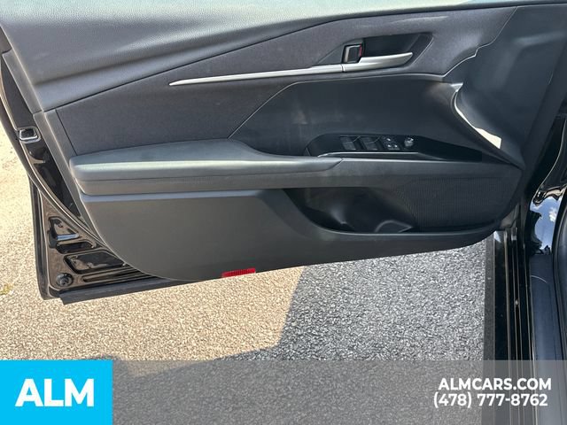 Used 2025 Toyota Camry LE FWD image 11