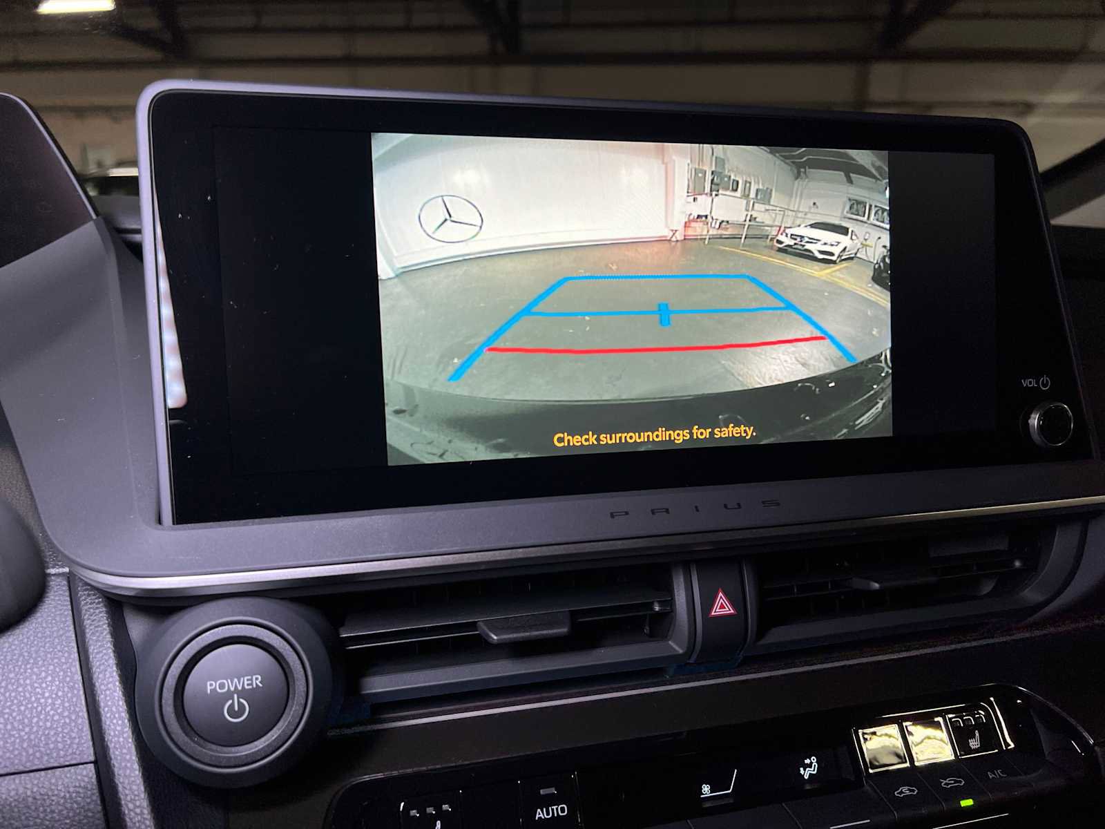 Used 2025 Toyota Prius AWD image 32