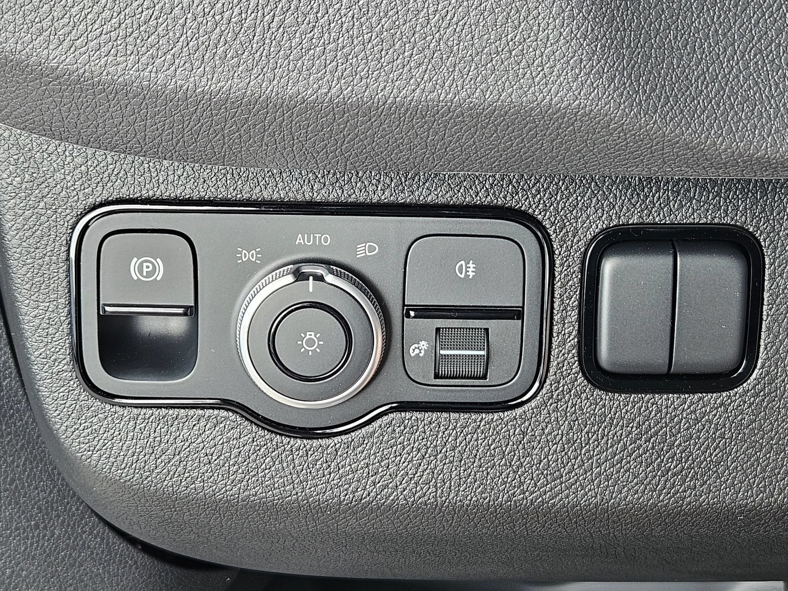 New 2025 Mercedes-Benz eSprinter 170 Cargo image 30