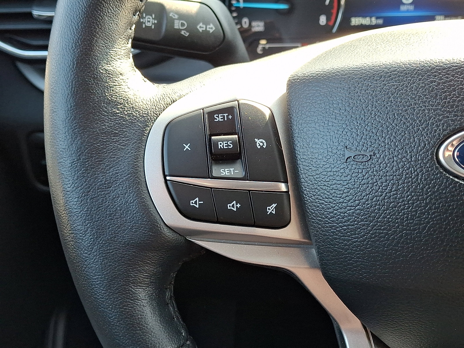 Certified 2023 Ford Explorer XLT w/ Equipment Group 202A image 23