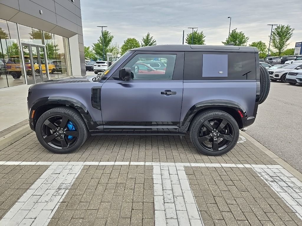 Used 2022 Land Rover Defender 90 V8 AWD/4WD image 8