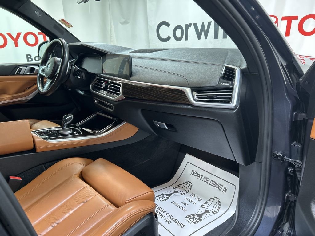 Used 2021 BMW X5 xDrive40i w/ M Sport Package image 12