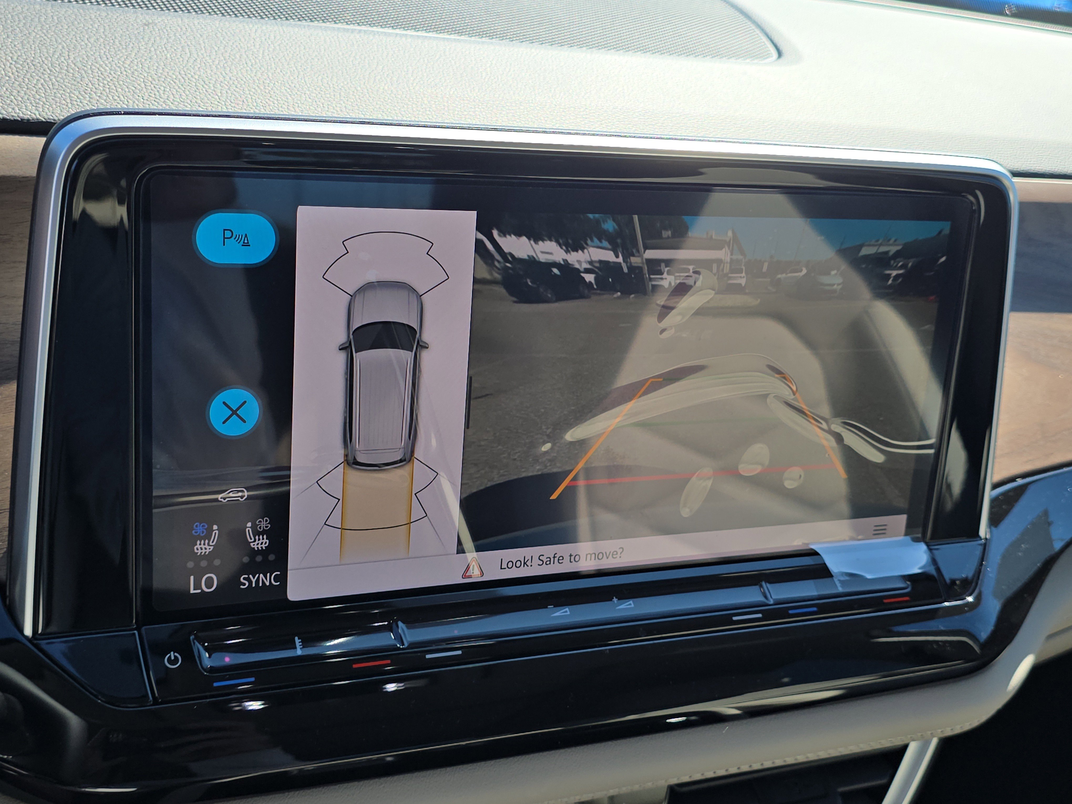 New 2026 Volkswagen Atlas SE image 25