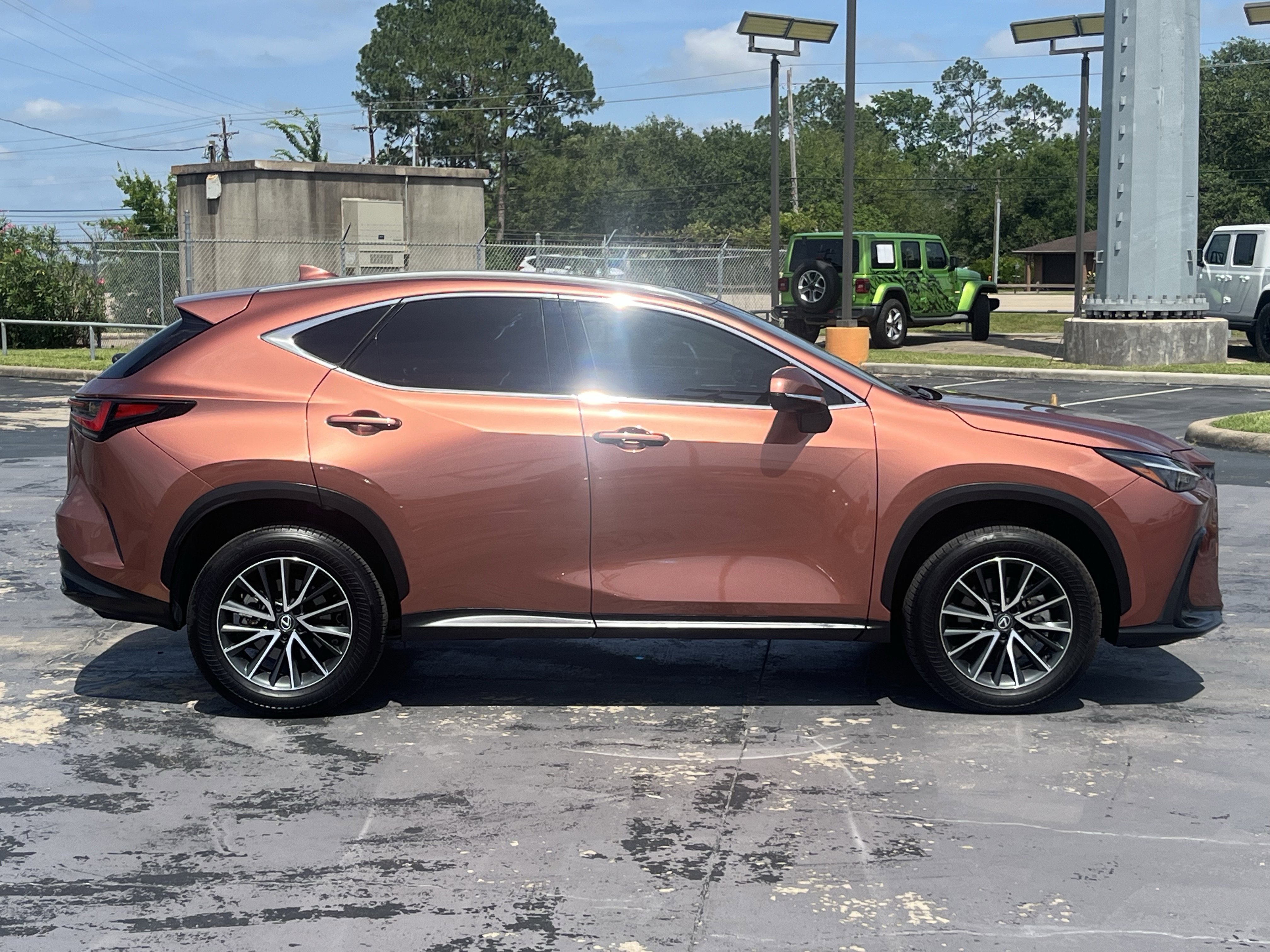 Used 2025 Lexus NX 250 FWD w/ Cold Area Package image 11