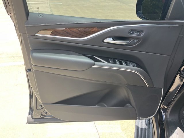 Used 2024 Cadillac Escalade Sport Platinum w/ Heavy-Duty Trailer Package image 15