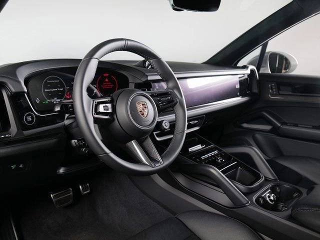 New 2026 Porsche Cayenne GTS AWD/4WD image 4