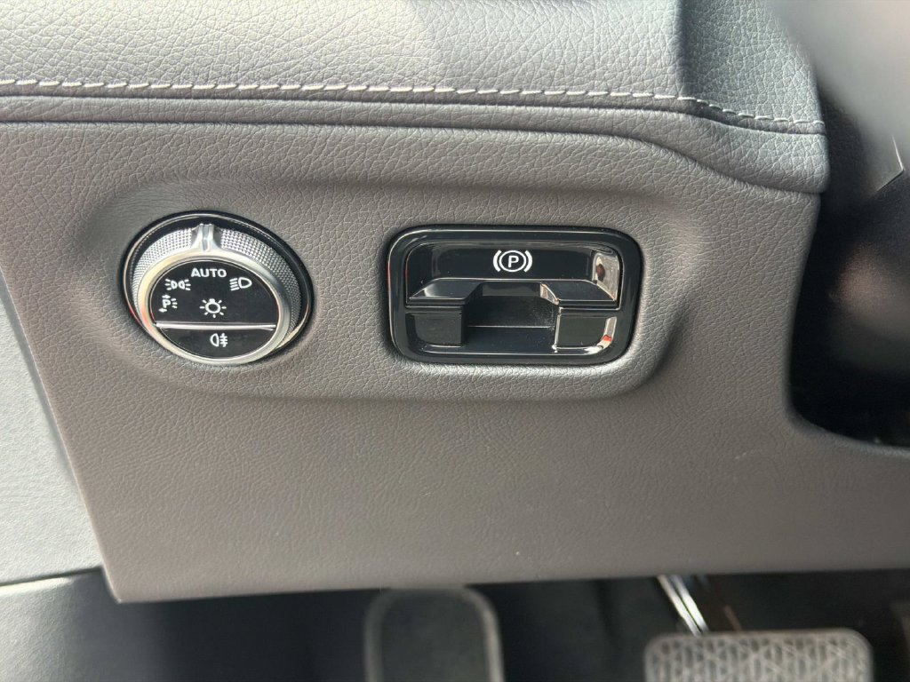 Used 2023 Mercedes-Benz EQE 350+ 4MATIC Sedan image 21