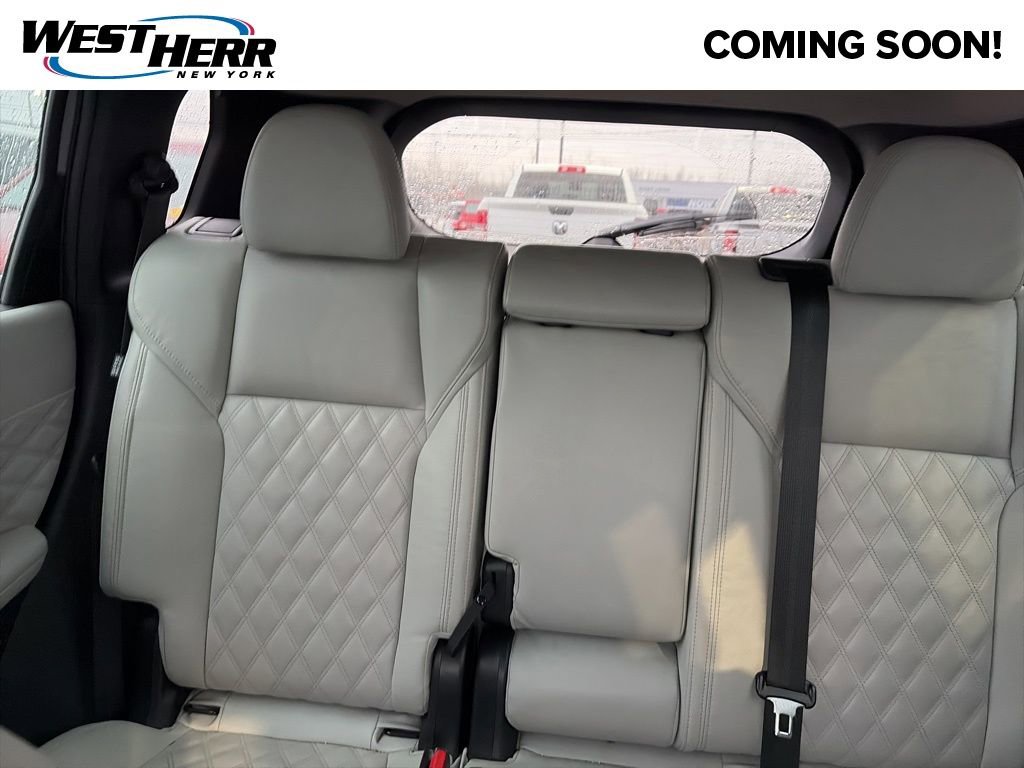 Used 2022 Mitsubishi Outlander SEL image 9