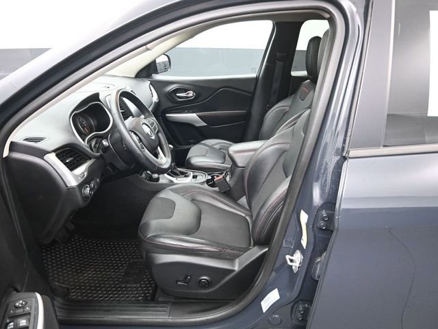Used 2017 Jeep Cherokee Trailhawk w/ Comfort/Convenience Group image 9
