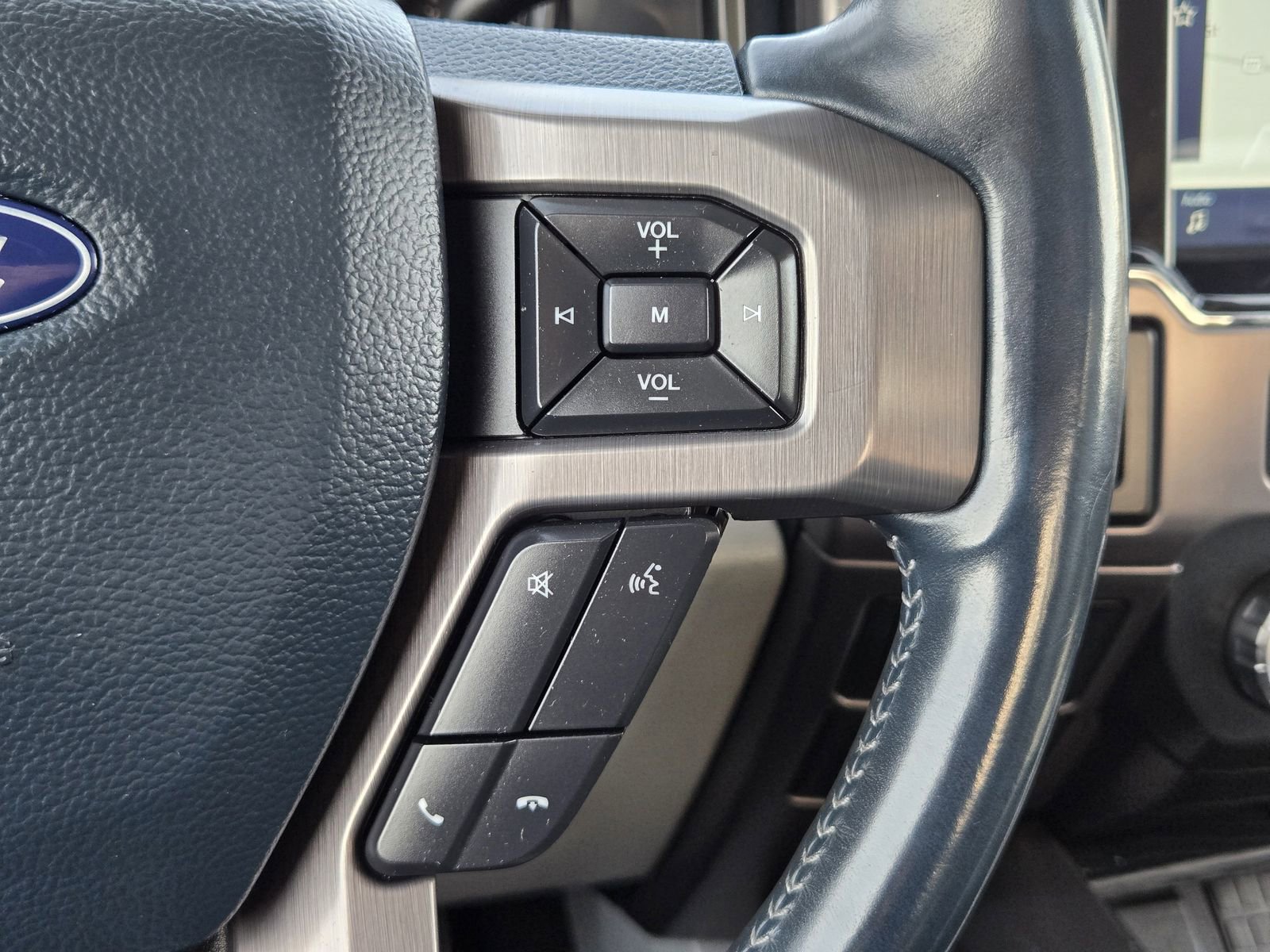 Certified 2022 Ford F450 Limited w/ FX4 Off-Road Package image 30