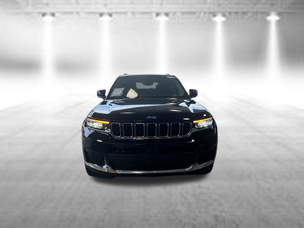 Certified 2024 Jeep Grand Cherokee L Laredo RWD image 2