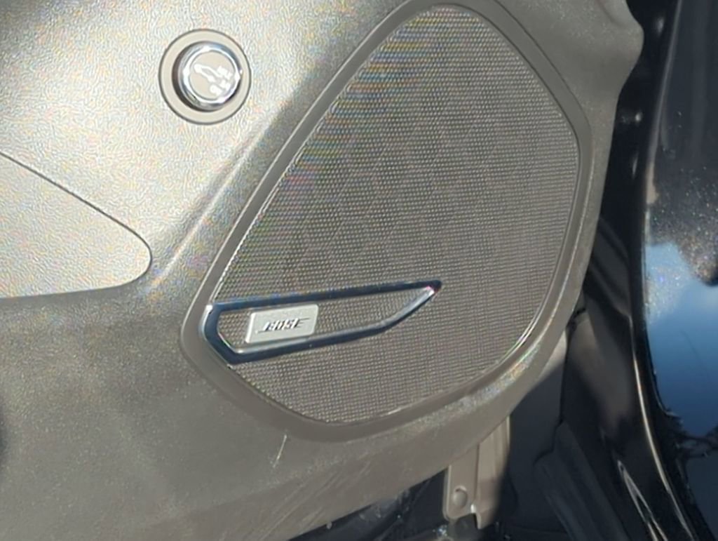 Used 2025 Buick Envision Sport Touring image 24