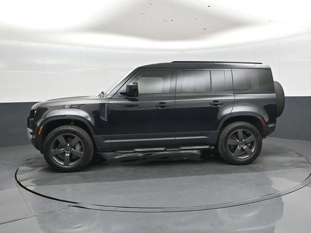 Used 2025 Land Rover Defender 110 S AWD/4WD image 7