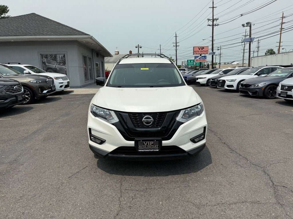 Used 2018 Nissan Rogue SV w/ Premium Package AWD/4WD image 2