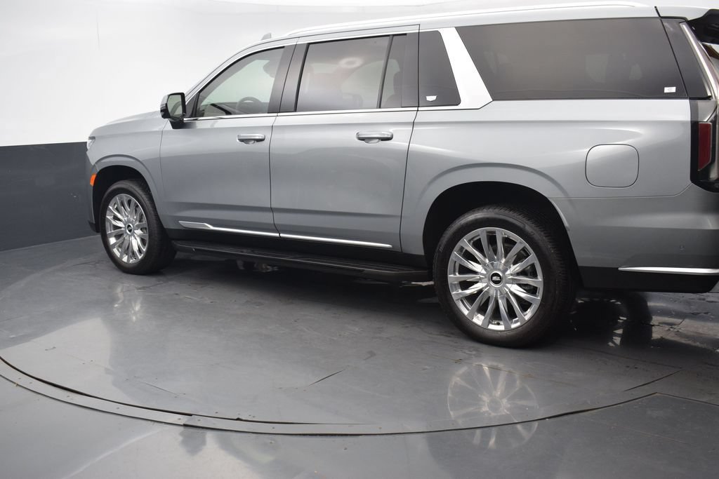 Certified 2024 Cadillac Escalade ESV Premium Luxury AWD/4WD image 4