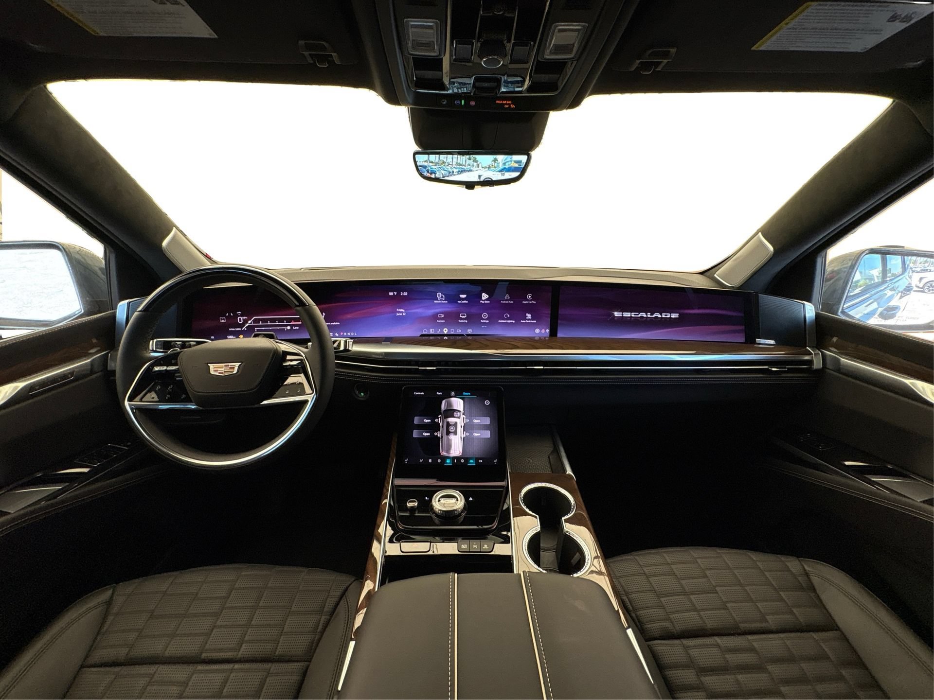 New 2026 Cadillac Escalade Platinum Sport AWD/4WD image 24